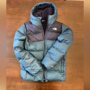 The North Face youth Moondoggy Jacket with Hoodie